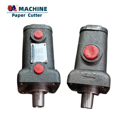 Hydraulic Paper Cutting Machine Parts 4.5KG Weight Roller Oil Pump for Polar Cutter 92